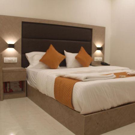 Hotel Metro Inn Bombay Extérieur photo