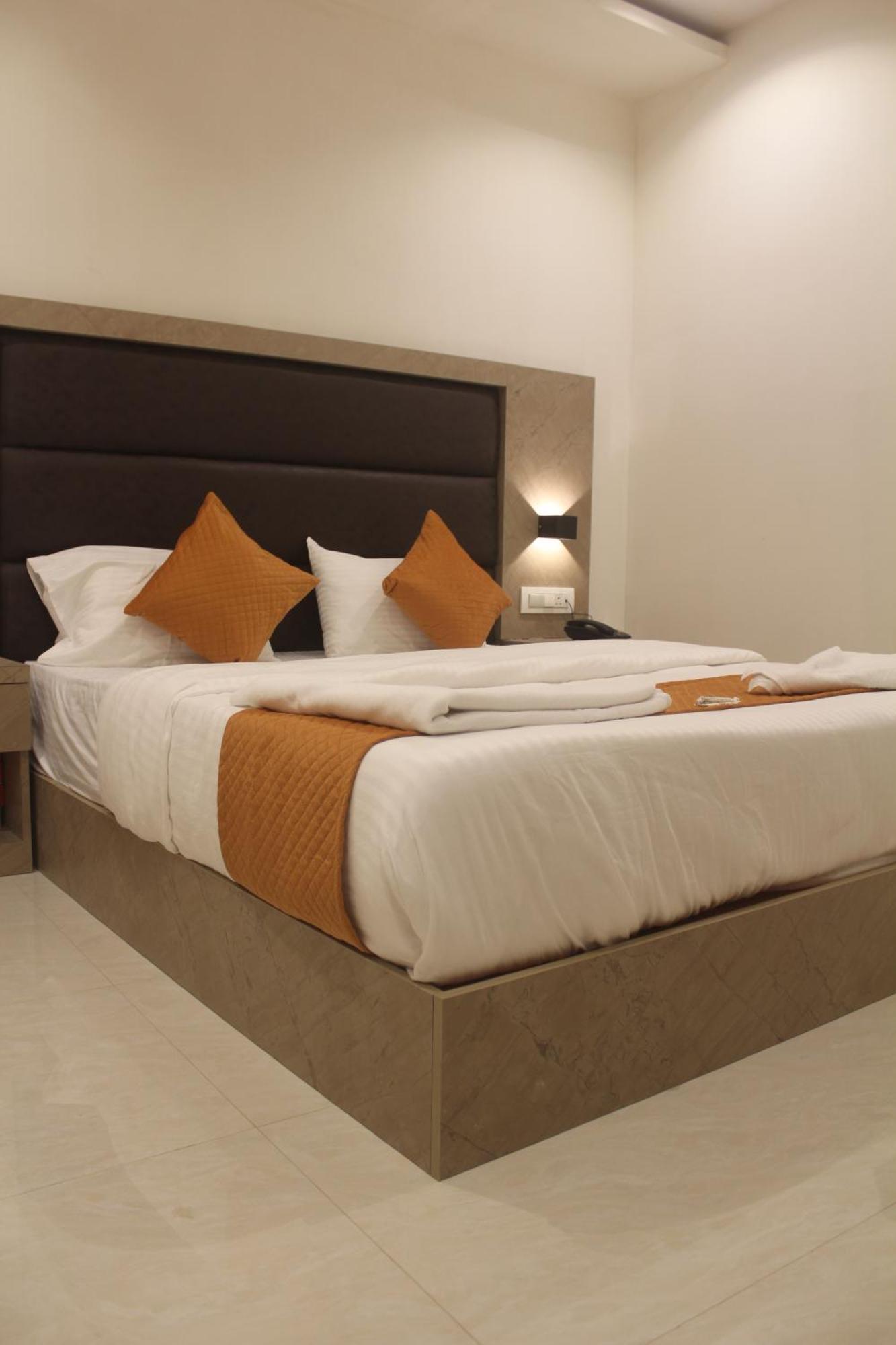 Hotel Metro Inn Bombay Extérieur photo