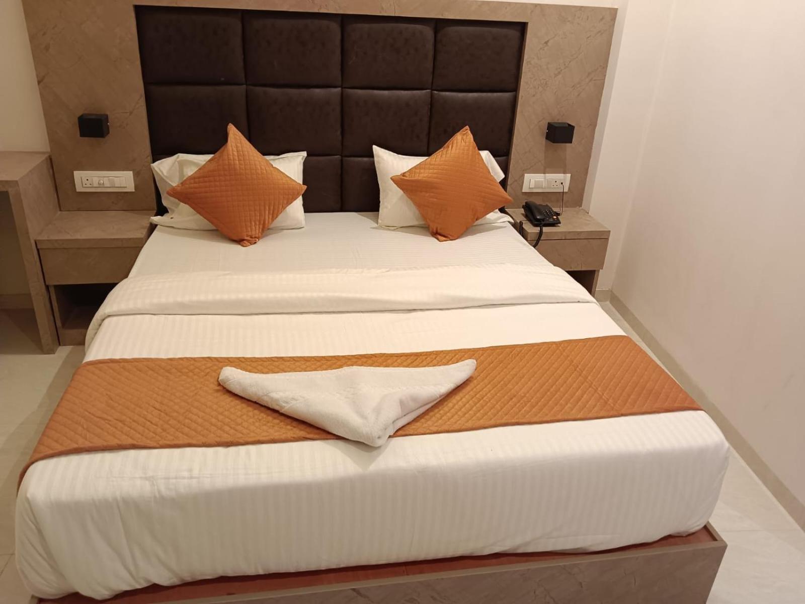 Hotel Metro Inn Bombay Extérieur photo