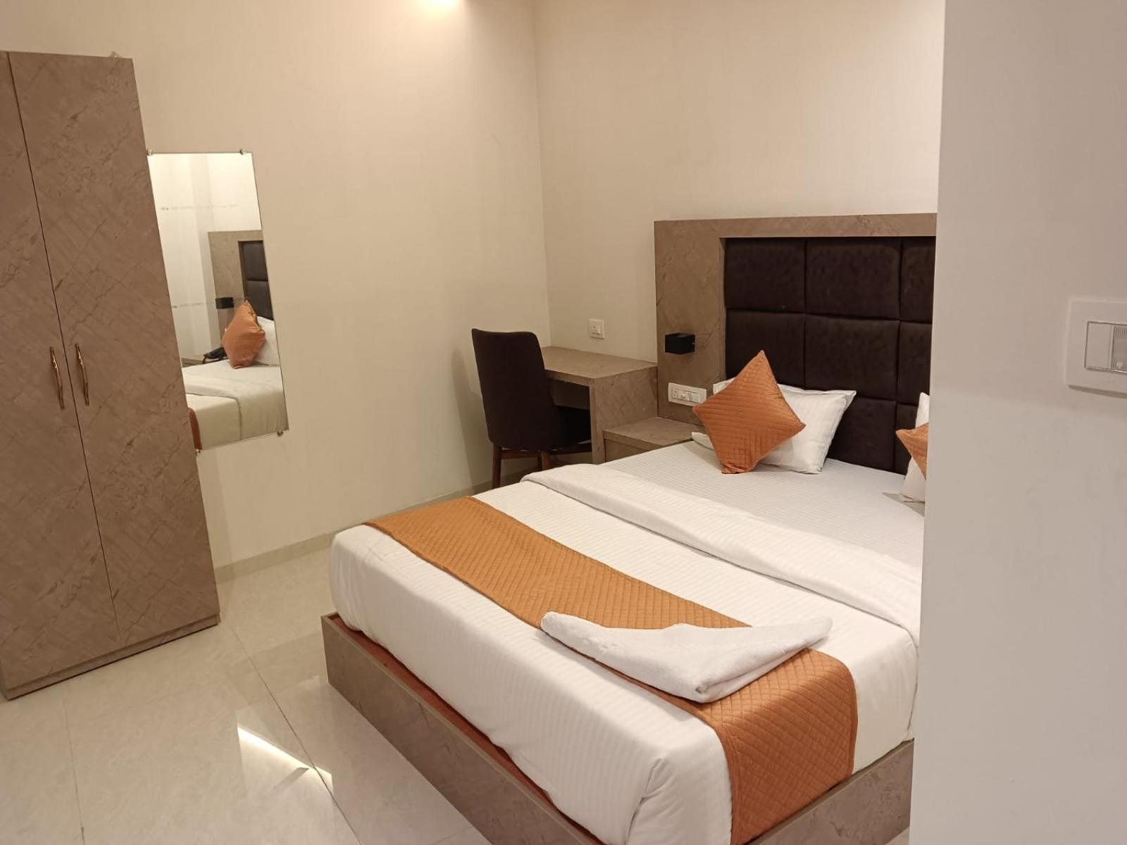 Hotel Metro Inn Bombay Extérieur photo