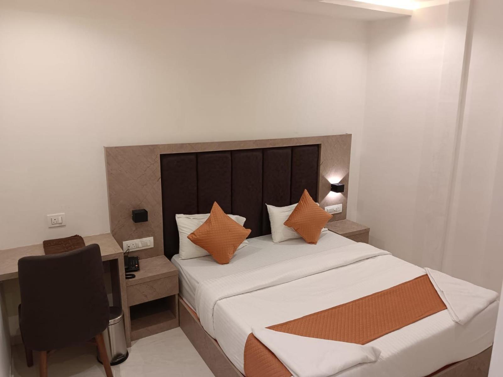 Hotel Metro Inn Bombay Extérieur photo