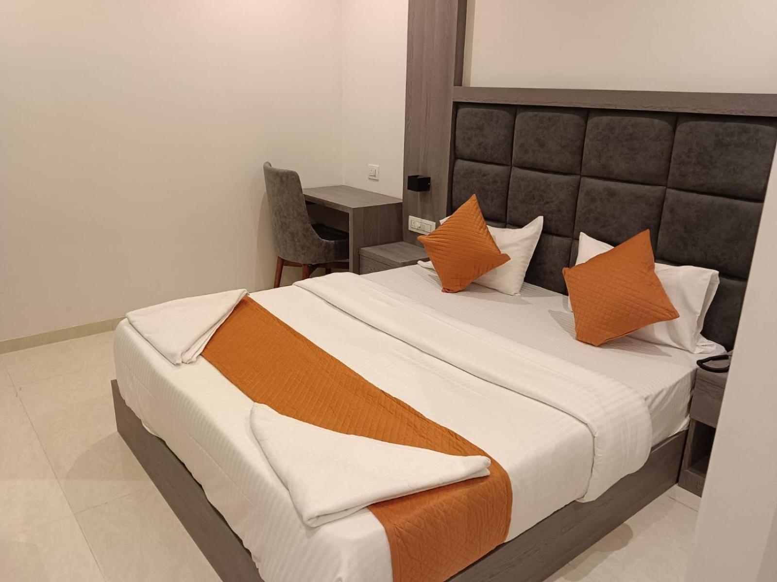 Hotel Metro Inn Bombay Extérieur photo